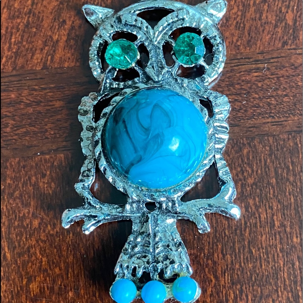 Vintage Silver Tone Owl Pendant